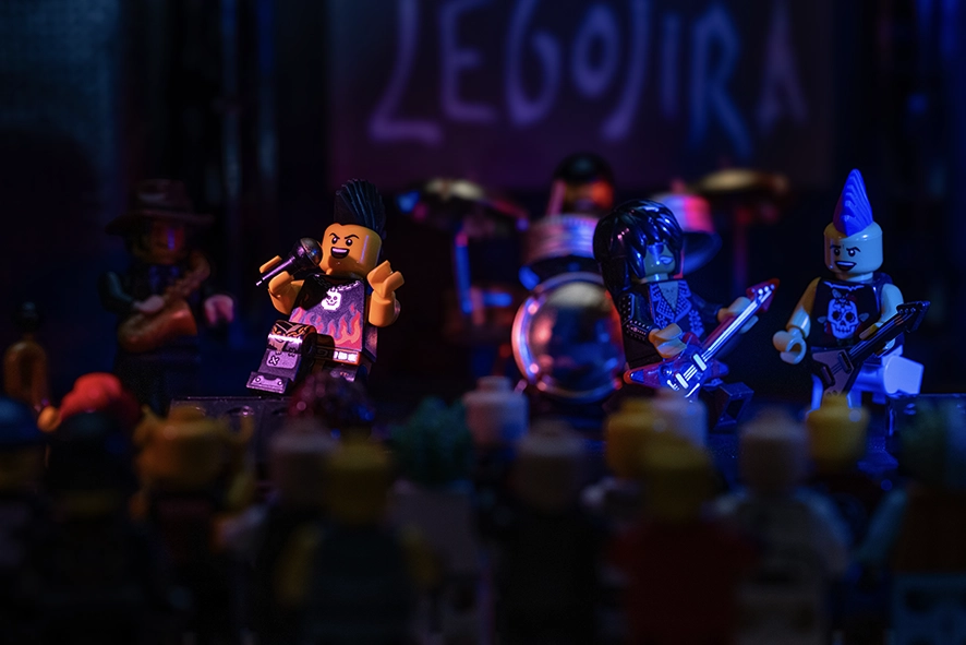 Legography sur le thème d'un concert de Metal. 